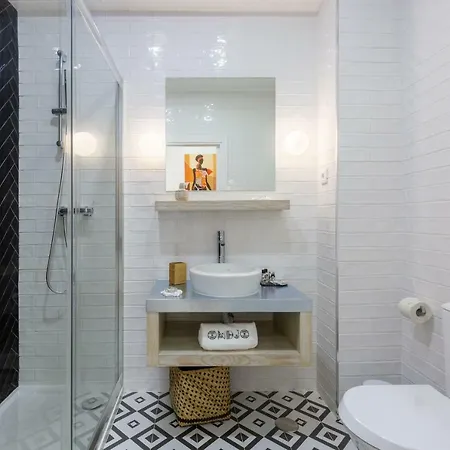 Ondjo Areeiro Flat Lisbon
